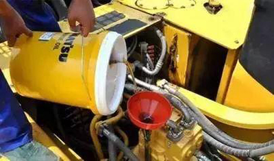 用對(duì)齒輪油，延長挖掘機(jī)使用壽命不是夢(mèng)！